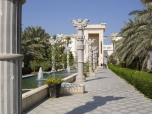 هتل داریوش در کیش از دوربین‌های IP برند Geovision استفاده می‌کند.